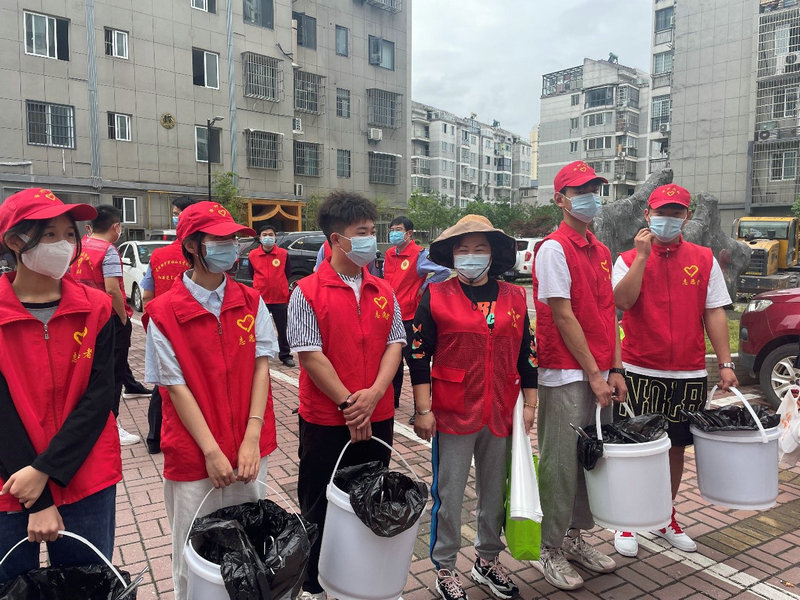 市衛(wèi)校開展愛國衛(wèi)生月“大清掃、大撿拾、大宣傳”志愿活動