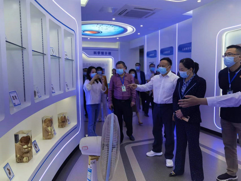 市政協(xié)領導蒞臨我校調研