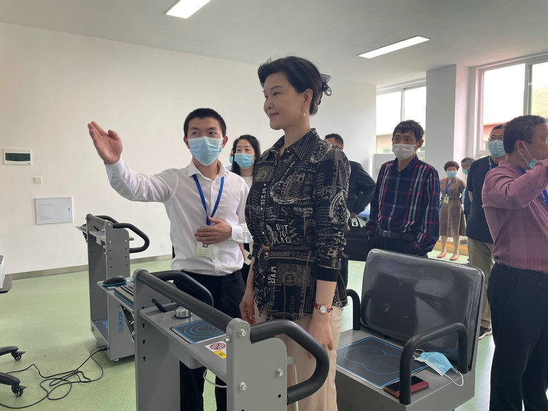 市政協(xié)領導蒞臨我校調研
